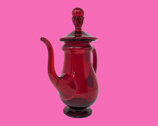 Pichet en verre rouge vintage des années 1970