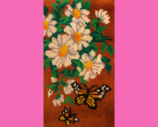 Tapis vintage des années 1980 à motifs de marguerites et de papillons