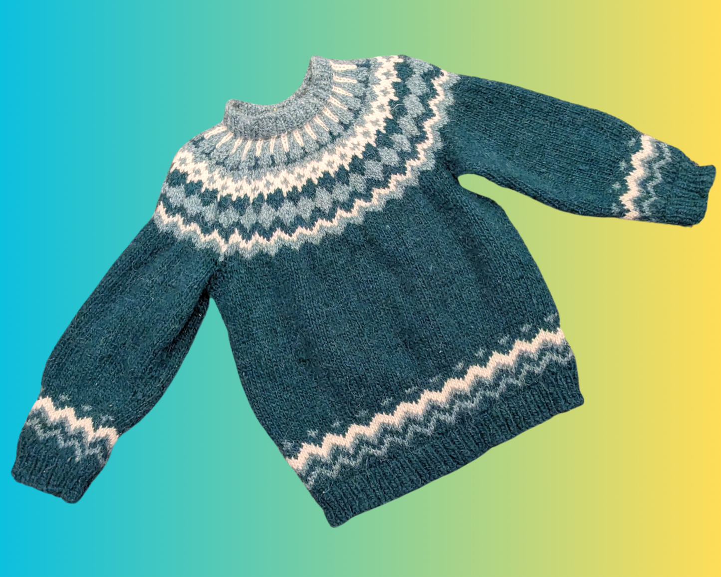 Vintage 1990's Genuine Wool, Hand Knit Green and White Sweater Size M