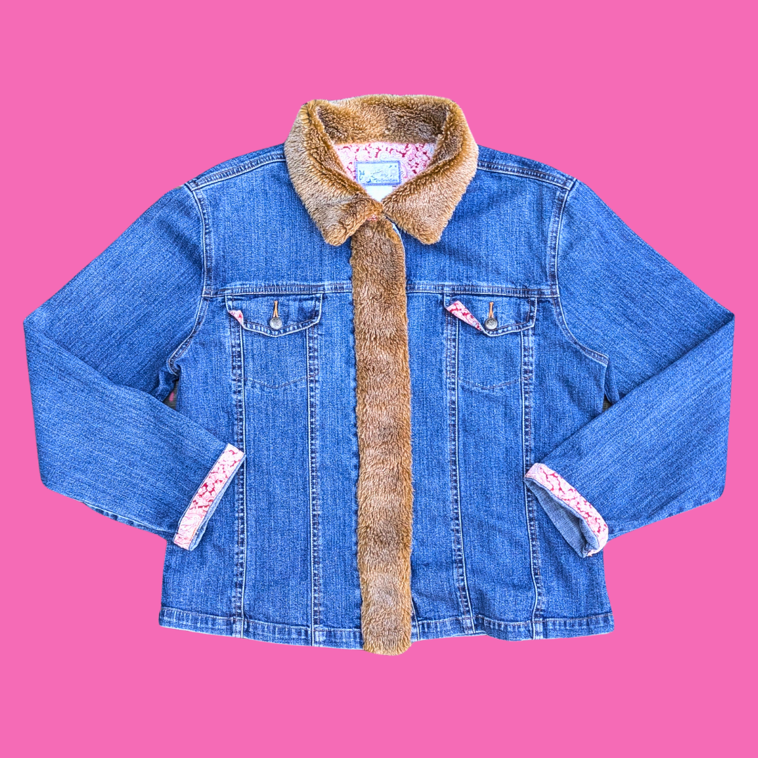 Golden Girls ''Queens'' Upcycled T-Shirt Denim Jacket Size L for Women