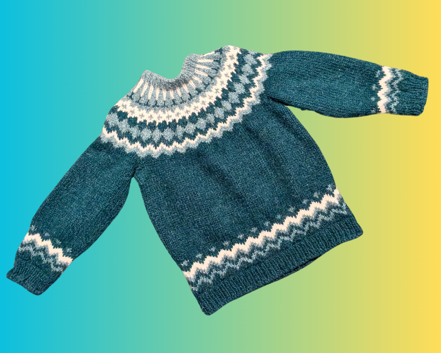 Vintage 1990's Genuine Wool, Hand Knit Green and White Sweater Size M