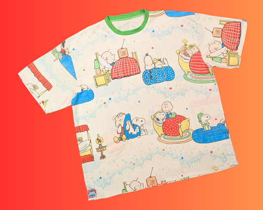 Handmade, Upcycled Vintage Peanuts, Charlie Brown and Snoopy Bedsheet T-Shirt Oversized XL