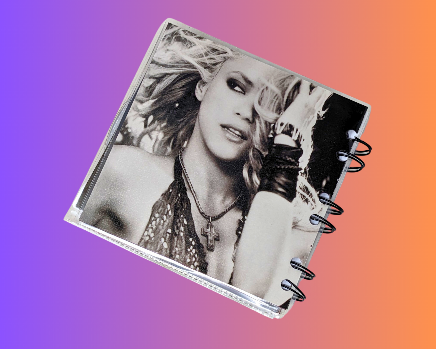 Shakira, Laundry Service CD Notebook