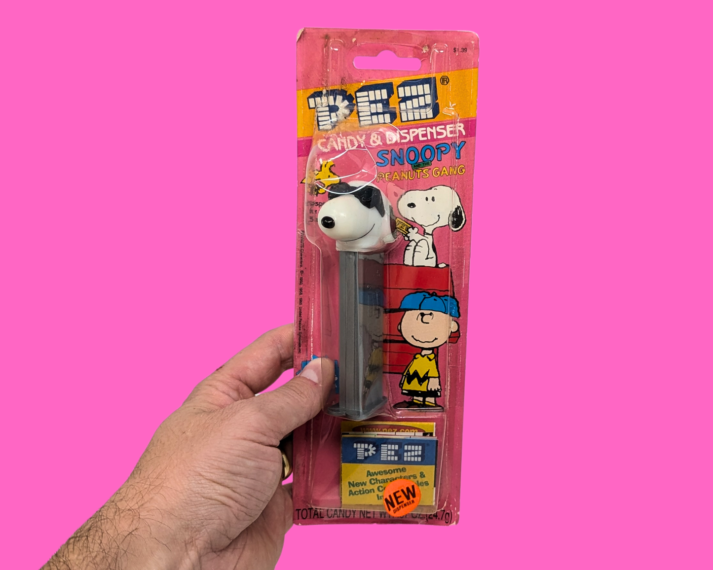 Distributeur de bonbons Pez Charlie Brown et Snoopy vintage des années 1990 dans son emballage d'origine, sans bonbons inclus