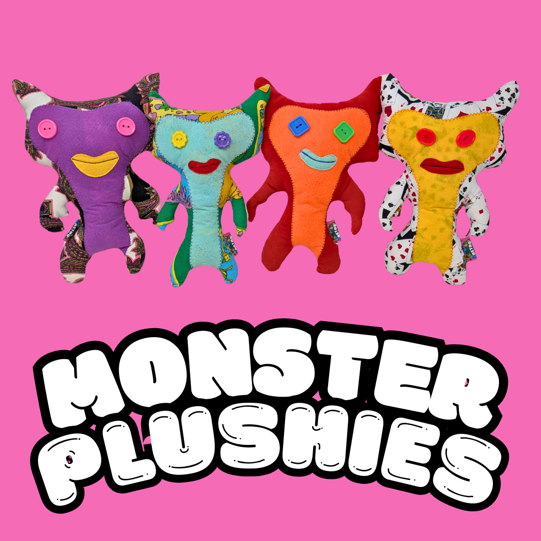 Monstres en peluche faits main et recyclés à partir de chutes de tissu