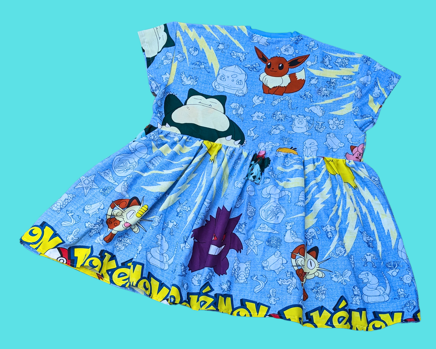 Robe t-shirt Pokémon faite main et recyclée, taille 2XL