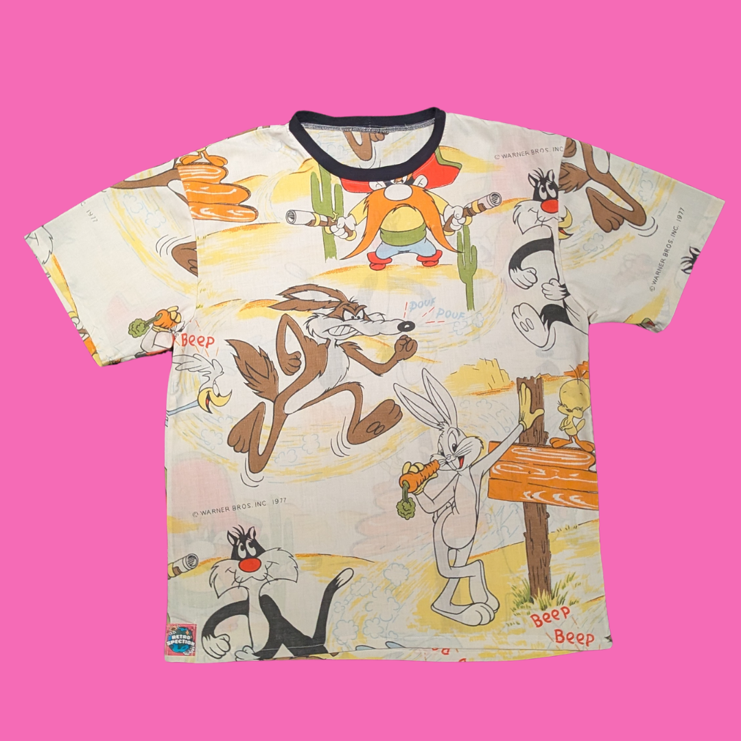 Handmade, Upcycled The Looney Tunes Bedsheet T-Shirt Oversized S-M, Fitted L-XL
