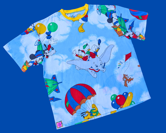 T-shirt surdimensionné XL fait main et recyclé avec le motif Mickey Mouse et ses amis de Walt Disney