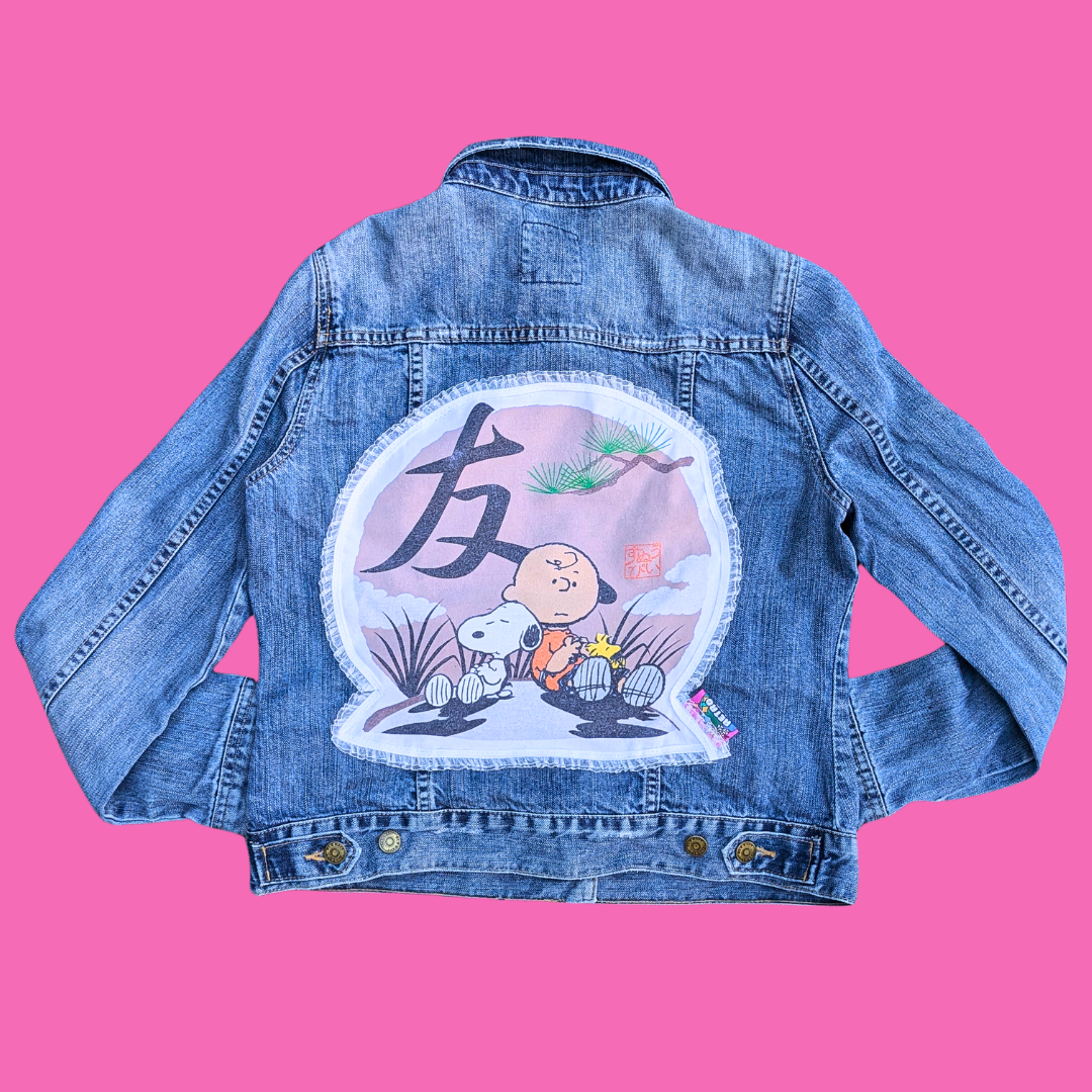 Charlie Brown and Snoopy Upcycled T-Shirt Denim Jacket Size M for Women