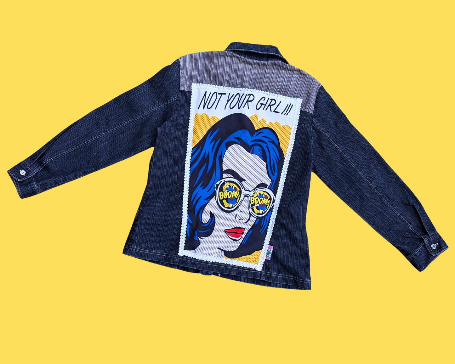 Veste en jean Pop-Art « Not Your Girl !!! » faite à la main et recyclée, taille US 14, XL