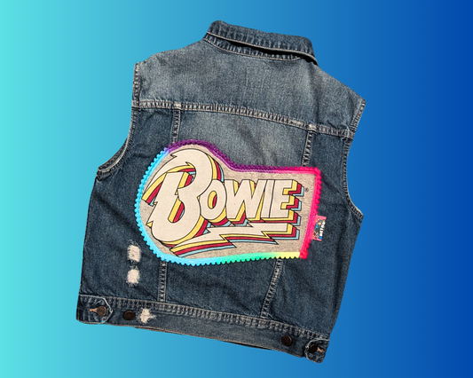 Veste/gilet en jean Bowie fait main et recyclé, taille L, mais taille beaucoup plus petit