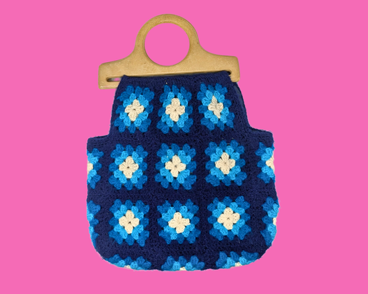 Sac à main vintage en crochet bleu des années 1960