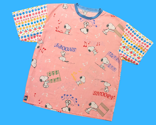 Vintage 1990's Snoopy, Charlie Brown, Peanut Bedsheet and Floral Sleeves T-Shirt Oversized XL