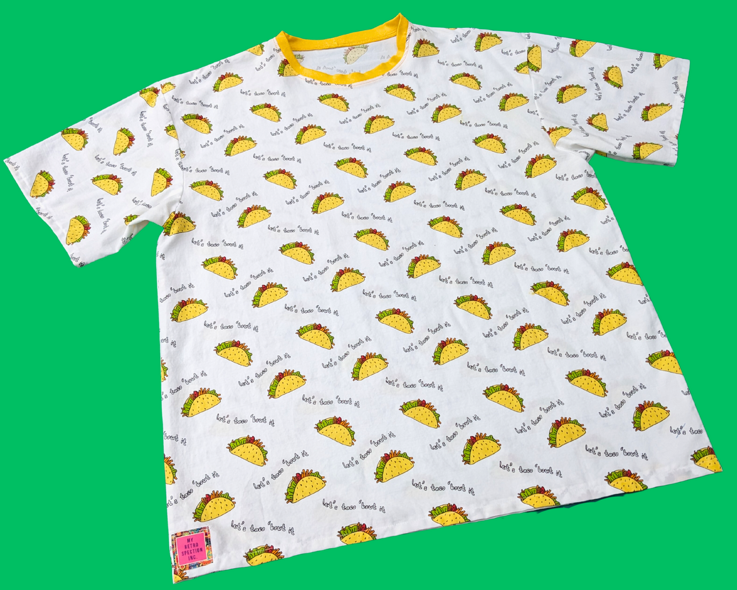 Fait à la main, Upcycled Charlie Brown Drap de lit T-shirt surdimensionné XS - Convient comme une taille M