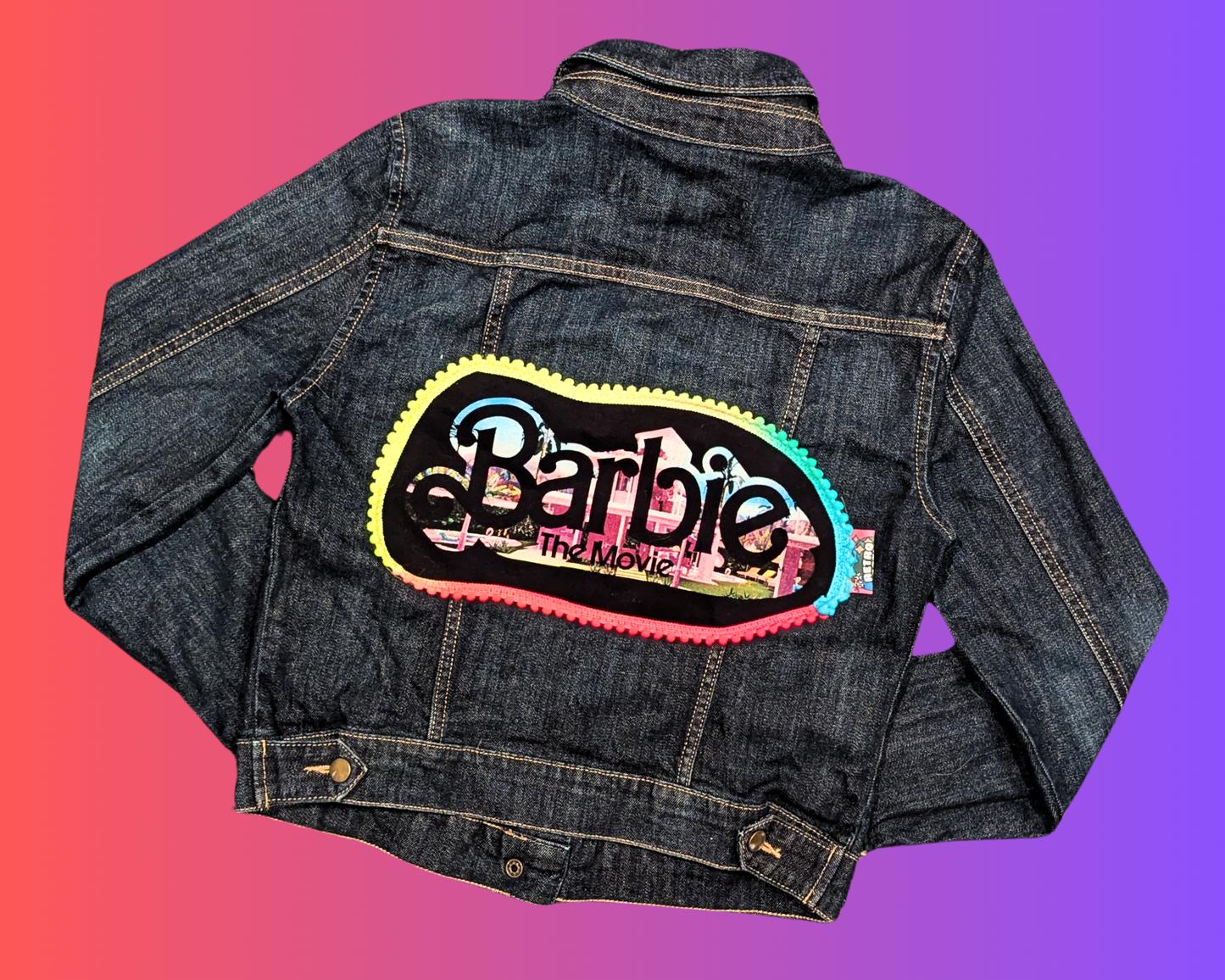 Veste en jean Barbie The Movie faite à la main et recyclée, taille S