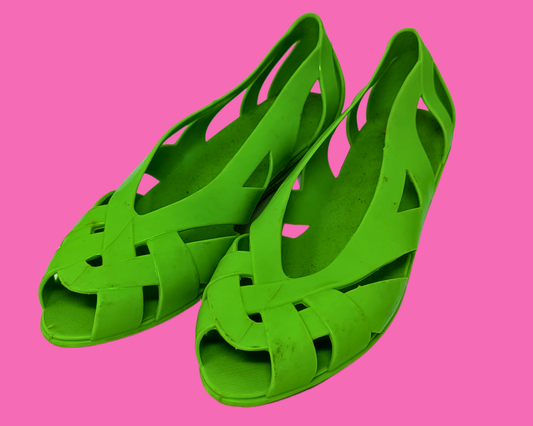 Chaussures vintage en plastique vert des années 1970, fabriquées aux États-Unis, taille US 9