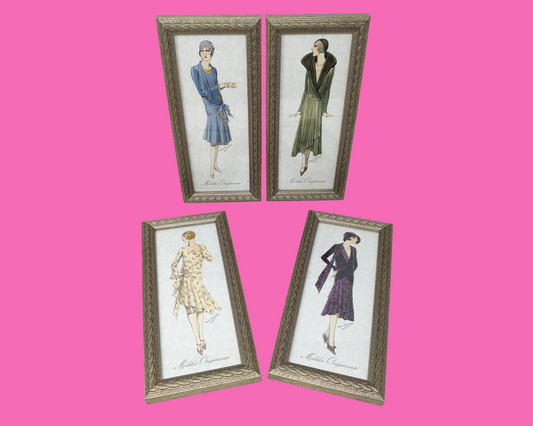 Ensemble de quatre illustrations de mode vintage encadrées par Atelier Bachroitz
