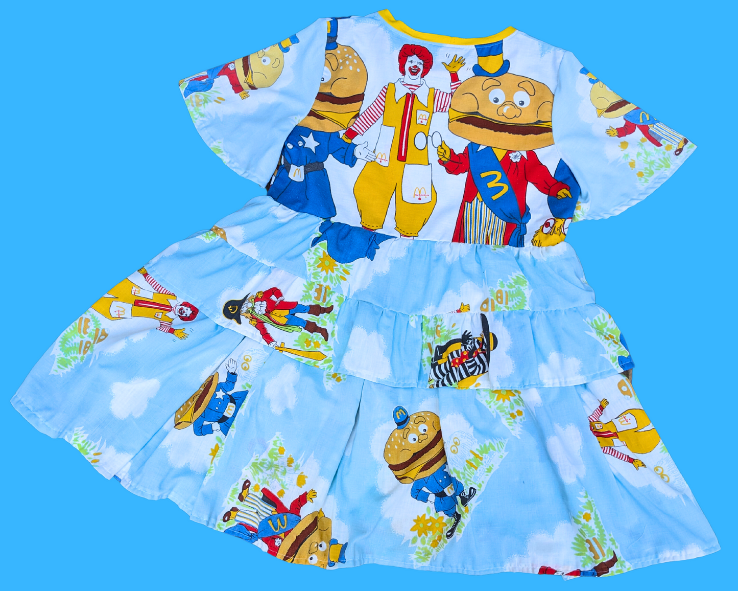 Fait à la main, robe t-shirt Pokemon drap de lit recyclé pour SML-XL