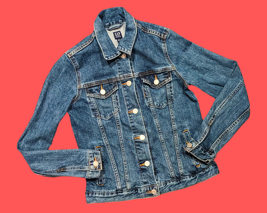Veste en jean GAP faite à la main et recyclée avec un patch Raggedy Ann dans le dos Taille XS