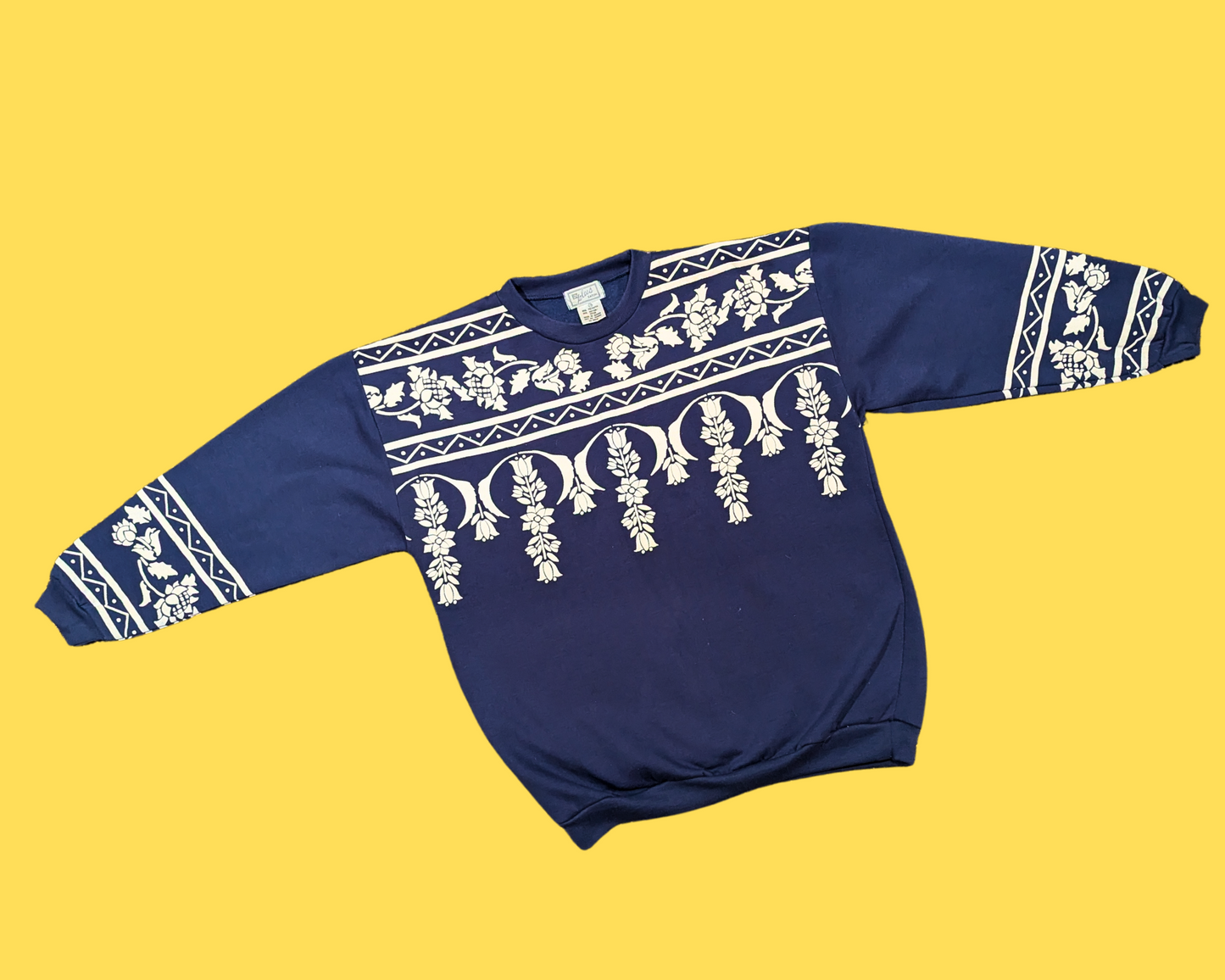 Vintage 1990's Blue, White Floral Print, Crewneck Size XL