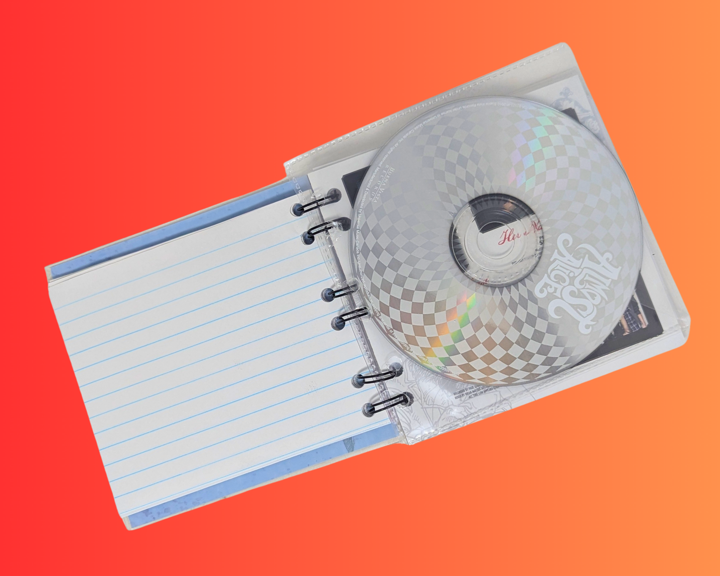 Presque Alice, le carnet CD de la bande originale d'Alice au pays des merveilles