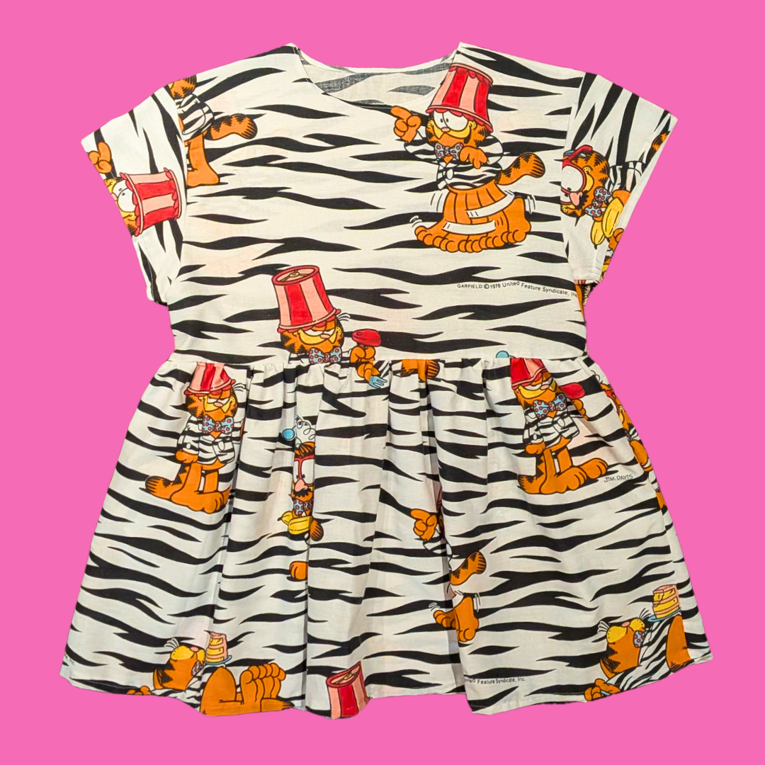 Handmade, Upcycled Garfield Bedsheet Dress Fits an Oversized S-M or Fitted L-XL