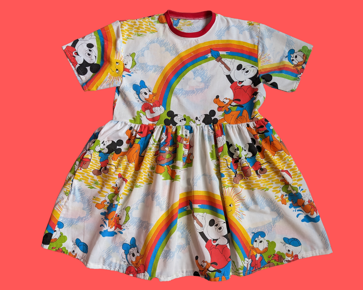 Fait à la main, robe t-shirt Pokemon drap de lit recyclé pour SML-XL