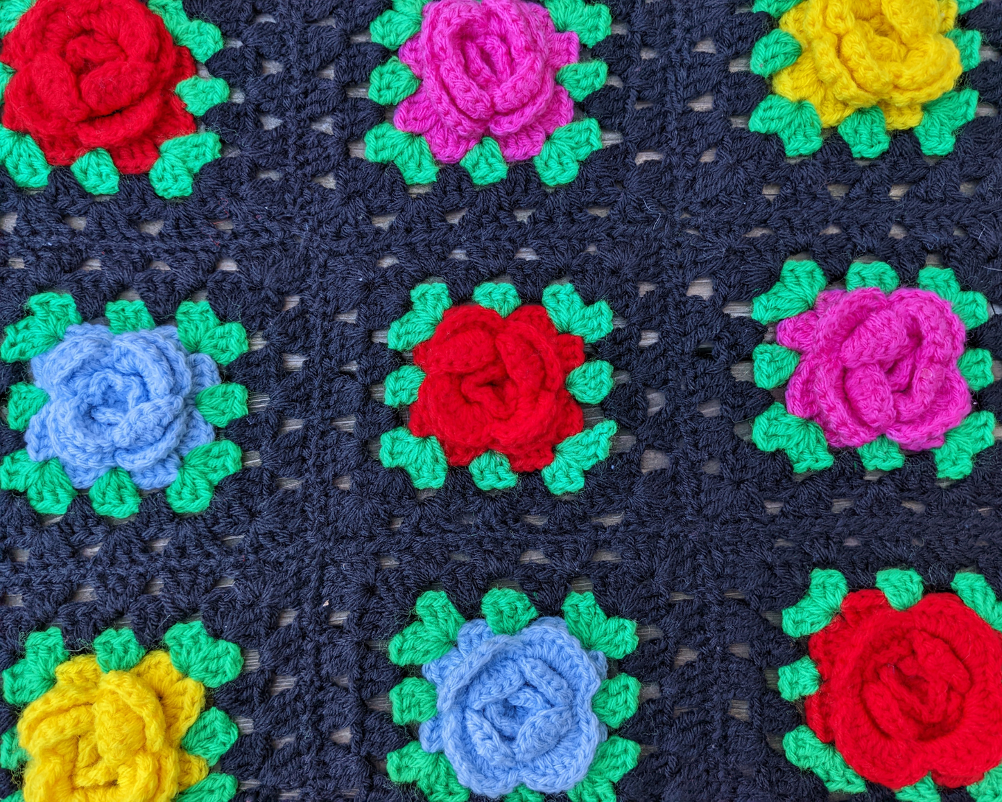 Vintage 1960's Small Rose Buds Crochet Blanket
