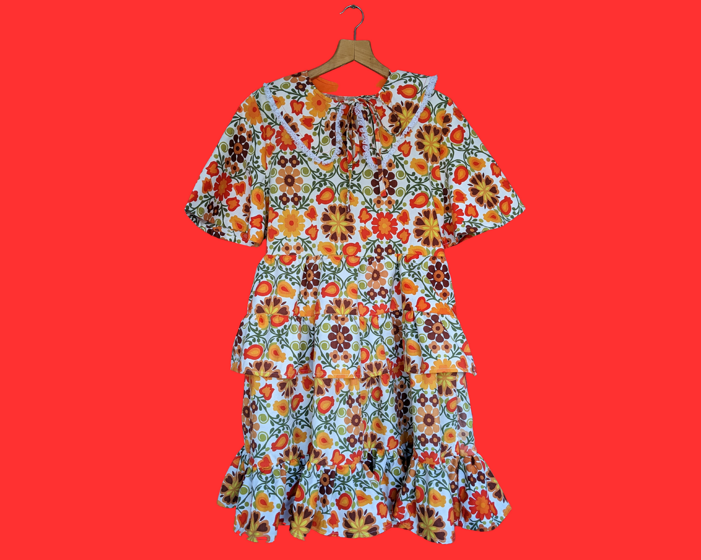 Handmade, Upcycled Vintage 1960's Floral Bedsheet Dress with Matching Detachable Collar Size M
