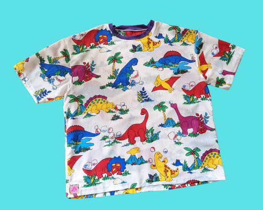 Fait à la main, Upcycled Vintage 1990's Dinosaurs Patterned Fabric T-Shirt Oversized XL