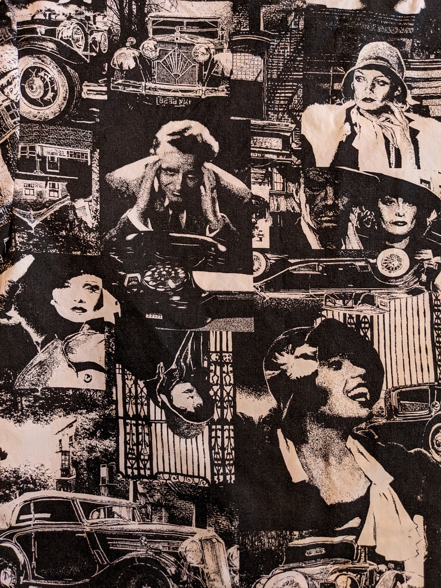 Fait à la main, Upcycled Vintage 1930's Noir et Blanc Old Hollywood Fabric T-Shirt Fits SML